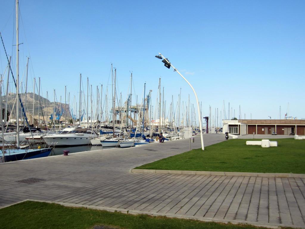 Appartamento Alla Cala Palermo Exterior photo